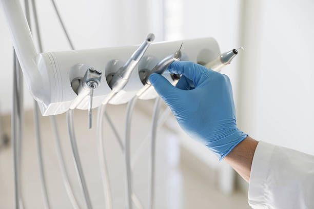 Professional Emergency Dentist technician working in Radium Springs, NM